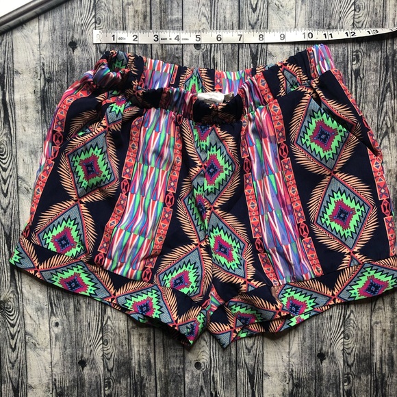 ⚡️Pink Rose Shorts - Picture 2 of 6
